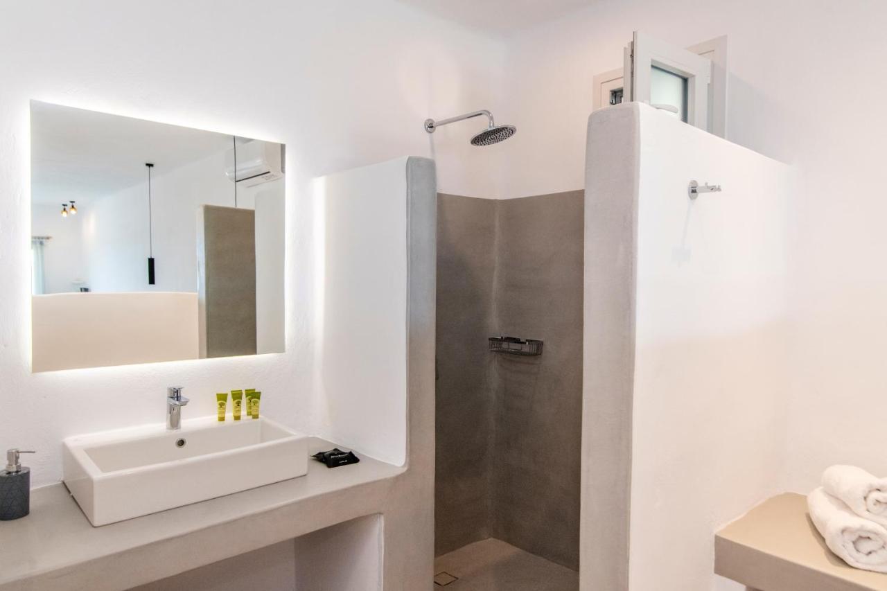 Parathyro Sto Aigaio 2 - Small Suites Tinos Bagian luar foto