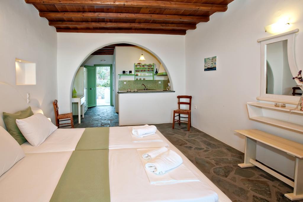 Parathyro Sto Aigaio 2 - Small Suites Tinos Ruang foto